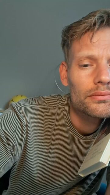 Spannend om dit te delen maar ik doe het toch. Een vrije interpretatie van @lucassjoness. Zijn gedichten zijn adembenemend mooi. Wat de wereld nodig heeft.
A bit nervous for sharing my free interpretation of a poem of @lucassjoness. His poems are breathtaking. You should follow this guy. This is what the world needs.